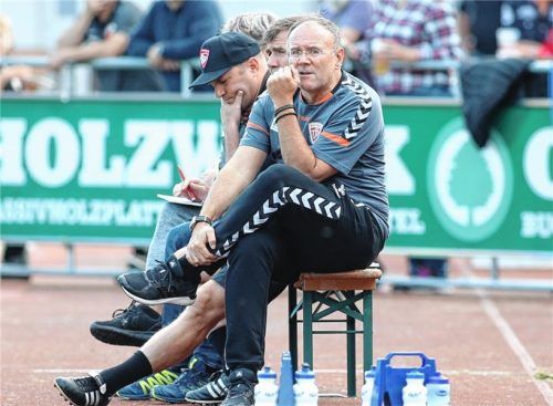 Mit dem bisherigen Abschneiden zufrieden: Buchbachs Trainer Anton Bobenstetter. Foto Buchholz