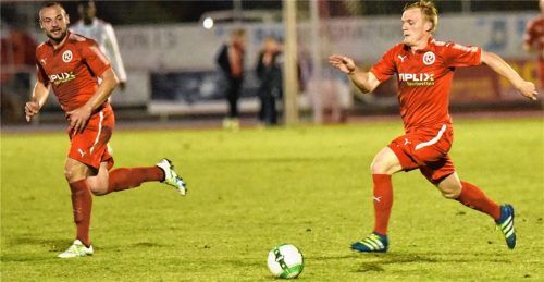 Mit großen Schritten zum dritten Heimsieg? Max Mayerl (rechts) und Michael Denz wollen heute gegen Bayreuth drei Punkte holen. Foto Ziegler