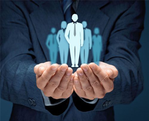 Qualifzierte Fachkräfte sind wertvolles Kapital eines Unternehmens. Die Initiative Zukunftsstarter fördert die Qualifizierung von Fachkräften und unterstütz zum Beispiel dabei, einen Berufsabschluss nachzuholen. Foto  istockphoto.com/jirsak