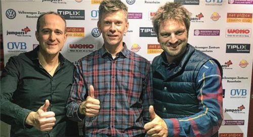 Sandro Sacco, Franz Höhensteiger, Nicolas Foltin (von links): die alte und neue Abteilungsleitung der 60er-Fußballer.Foto re