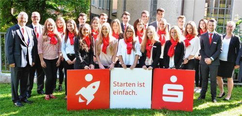 Sparkasse Rosenheim-Bad Aibling: 21 Auszubildende starteten bei der Sparkasse Rosenheim-Bad Aibling ihre Ausbildung zur/zum Bankkauffrau/mann.
