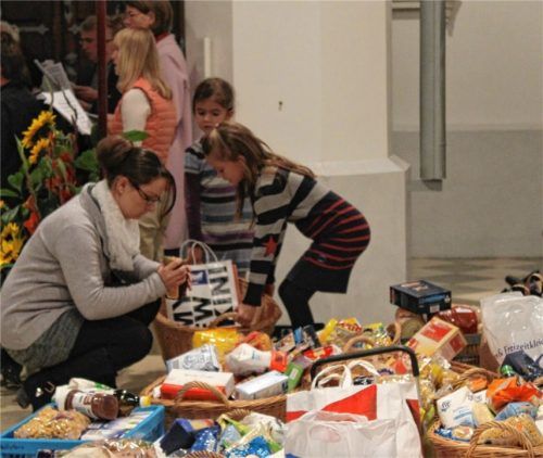 St. Vinzentius: Rosenheimer spenden körbeweise Lebensmittel