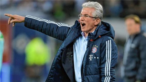 Zurück als Trainer beim FC Bayern München: Jupp Heynckes (72), der in seinen ersten drei Spielen eine makellose Bilanz aufweist.  Foto  dpa