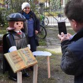 Erinnerungsfotos mit dem Plastik-Luther