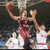 Bayern gewinnt Spitzenspiel