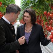 Mit wärmsten Empfehlungen nach Berlin