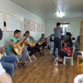 Eine Musikschule im Flüchtlingslager