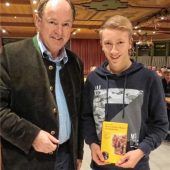 Einen Einserschüler geehrt