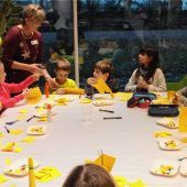 Bastelaktion für Kinder in der Bücherei