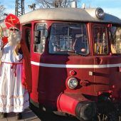 Der Nikolaus fährt mit der Lokalbahn