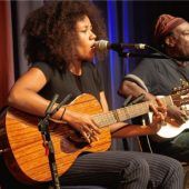 Stimme wie Samt und Rauch