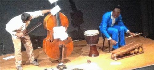 „AsylArt“ aus München präsentierte eine besondere Art von Theater in der Black Box.Foto fis