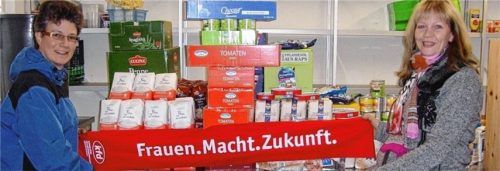 Aus Kräuterbuschen wurden Lebensmittel für die Tafel