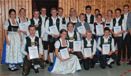 Auszeichnungen für den Nachwuchs und die „alten Hasen“ bei der Musikkapelle Rohrdorf
