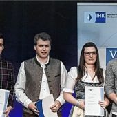 Vier Auszubildende aus dem Landkreis von der IHK geehrt