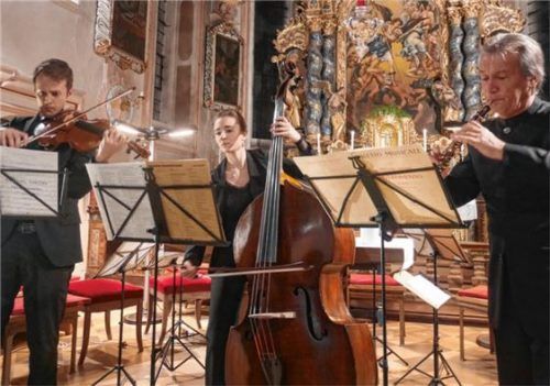 Bewegende Musik: Jannis Rieke, Valerie Schatz und Professor Hansjörg Schellenberger (von links). Foto Kirchner