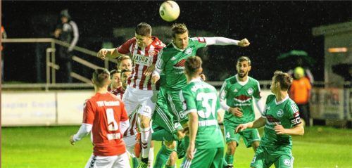 Buchbach kassierte gegen die kleinen Bayern die höchste Saisonniederlage. Foto  Buchholz