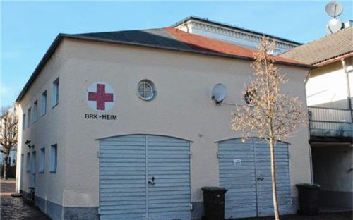 Das ehemalige BRK-Heim in der Albert-Loher-Straße: Für die rechte Hälfte, in Privatbesitz, wäre eine Wohnnutzung geplant, die der Bauausschuss ablehnte.Foto rg