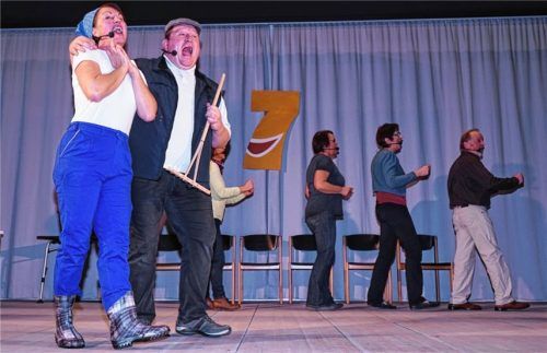 „De 7 G’scheidn“ begeisterten im neuen Festsaal des Bischof-Bernhard-Hauses.Foto ng