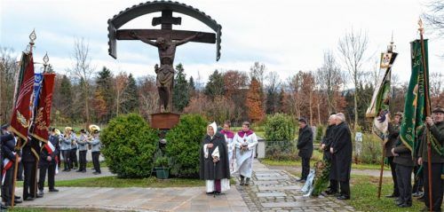 Der Opfer von Kriegen und Gewalt in Pietzenkirchen gedacht