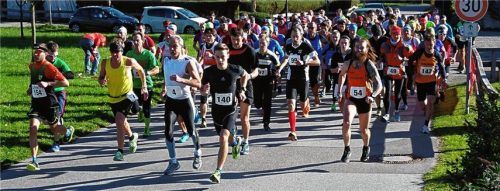 Der Start der Herren mit dem späteren Sieger Moritz auf der Heide (ganz links).
