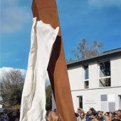 Ein schlanker Keil als Reformationssymbol