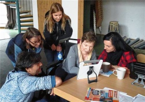 Die Möglichkeiten eines Tablets sind auch für Menschen mit Behinderung von besonderer Bedeutung. Foto  stn