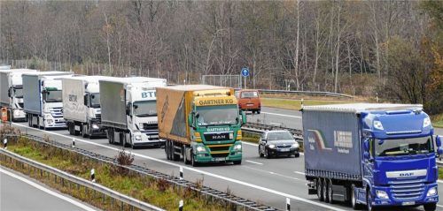 Die nächste Lkw-Blockabfertigung am Grenzübergang Kiefersfelden ist für den 9. Dezember geplant, heißt es von österreichischer Seite. Die Auswirkungen waren für Bayern, Tirol und Südtirol enorm.Foto hko