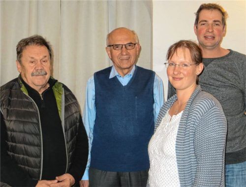 Die Vorstandschaft des Bienenzuchtvereins Neumarkt (von links) August Spirkl, Wilfried Lenz, Martina Wimmer und Andreas Bruckmeier.Foto hus