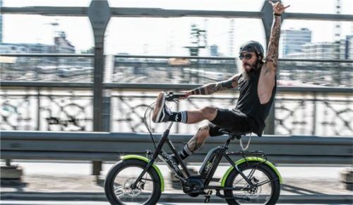 E-Bike: Fahrradfahren mit Motor. Foto re