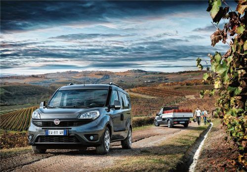 Ein auffallendes Kennzeichen des Fiat Doblò Cargo ist das moderne Design von Karosserie und Innenraum, durch das der Transporter noch mehr Gemeinsamkeiten mit einem Pkw hat. Foto fiat professional