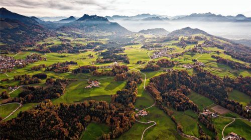 Ein Wimmelbild aus luftiger Höhe