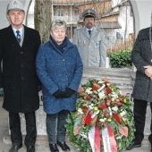 Erinnern an die Opfer, mahnen zum Frieden