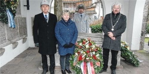 Erinnern an die Opfer, mahnen zum Frieden