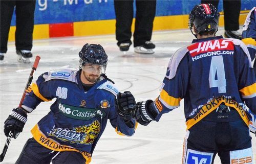 Erstmals in dieser Saison auf dem Eis: Tomas Vrba. Auch er konnte die Niederlage gegen Landshut nicht verhindern. Foto Paolo del Grosso