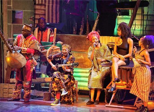 Farbenfroh und ein Fest der Lebensfreude: die „New Stories from Khayelitsha“. Foto  fkn