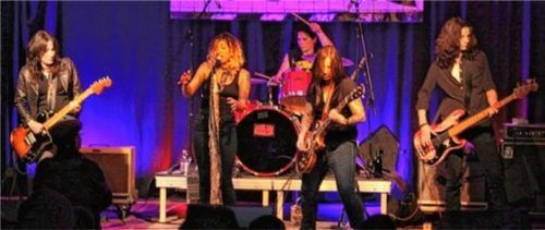 Fünf Frauen aus New York geben bei „Jane Lee Hooker“ den Takt an.Foto re