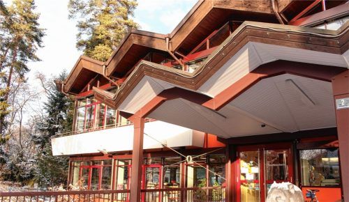 Das Haus des Buches war für einen Kinderhort im Gespräch. Doch dieses Thema ist aufgrund der hohen Kosten vom Tisch, wie Bürgermeister Pötzsch jetzt im Haupt- und Finanzausschuss mitteilte.Foto  hg