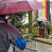 Trauer und Erinnerung, aber auch Mahnung und Aufforderung