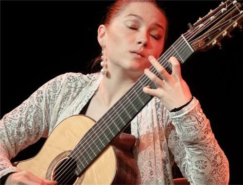 Hedvika Svendová führte das Publikum in eine träumerische Sphäre mit einem gehauchten Präludium von Augustin Barrios. Foto  auer