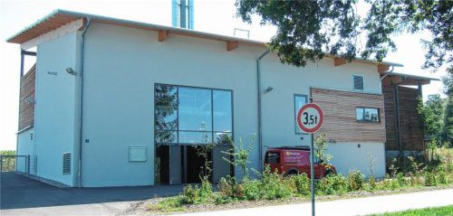 Heizhaus der Fernwärme Engelsberg GmbH, die zu 100 Prozent der Gemeinde Engelsberg gehört und nun auch recht wirtschaftlich läuft. Foto  gg