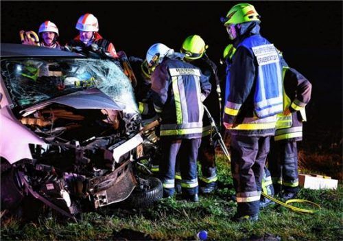 In diesem Wrack starb der 33-jährige Mann aus Unterwössen. Foto lamminger