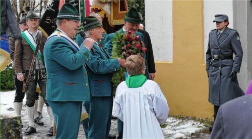 Inzeller Pfarrer Zehentmair spricht mahnende Worte