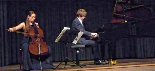 Katarina Schmidt und Thomas Schuch sind Stipendiaten der Deutschen Stiftung Musikleben. Foto Füchtner