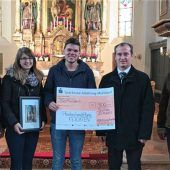 Landjugend spendet 500 Euro an die Kirche