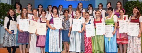 Meisterbriefe für erfolgreiche Hauswirtschafterinnen