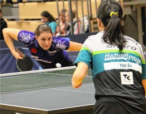 Sabine Winter (hinten) brachte Kolbermoors Damen mit dem Sieg gegen Yan Su zwischenzeitlich mit 3:0 in Führung. Foto Erlich