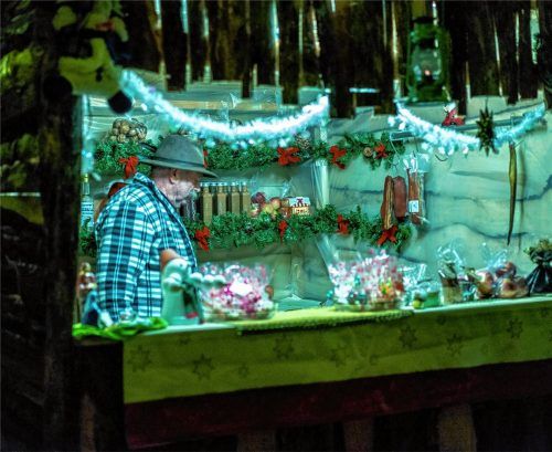 Schmankerl und Spezialitäten aus der Region gibt es beim Thansauer Christkindlmarkt zu erwerben.