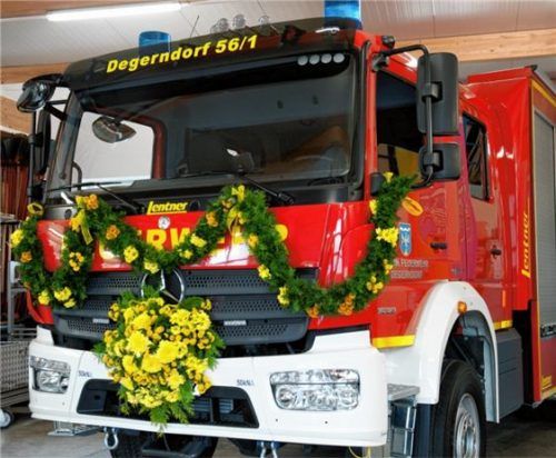 Schmuckstück: Das neue Fahrzeug der Feuerwehr Degerndorf. Foto re