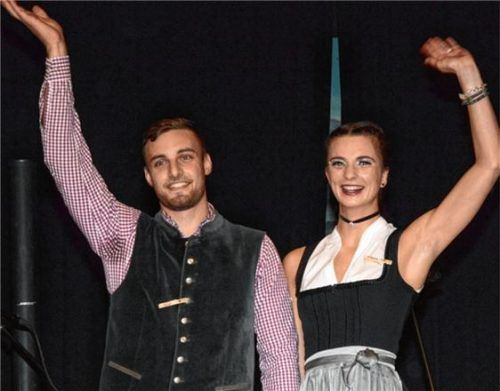Schwingen im Fasching 2017/2018 in Bad Endorf das Szepter: Ramona Böhm und Nikolaus Weber.